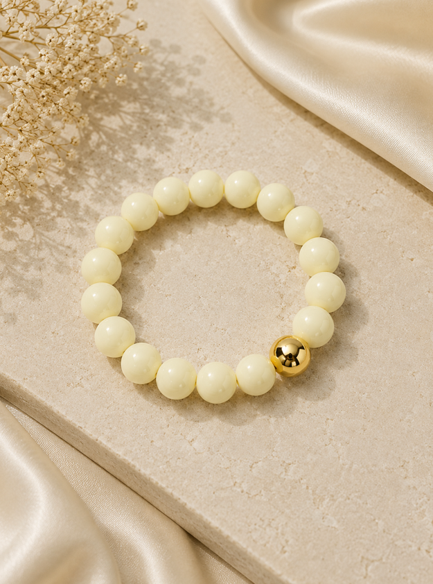 Elegant Ivory Beaded Bracelet with Gold Accent