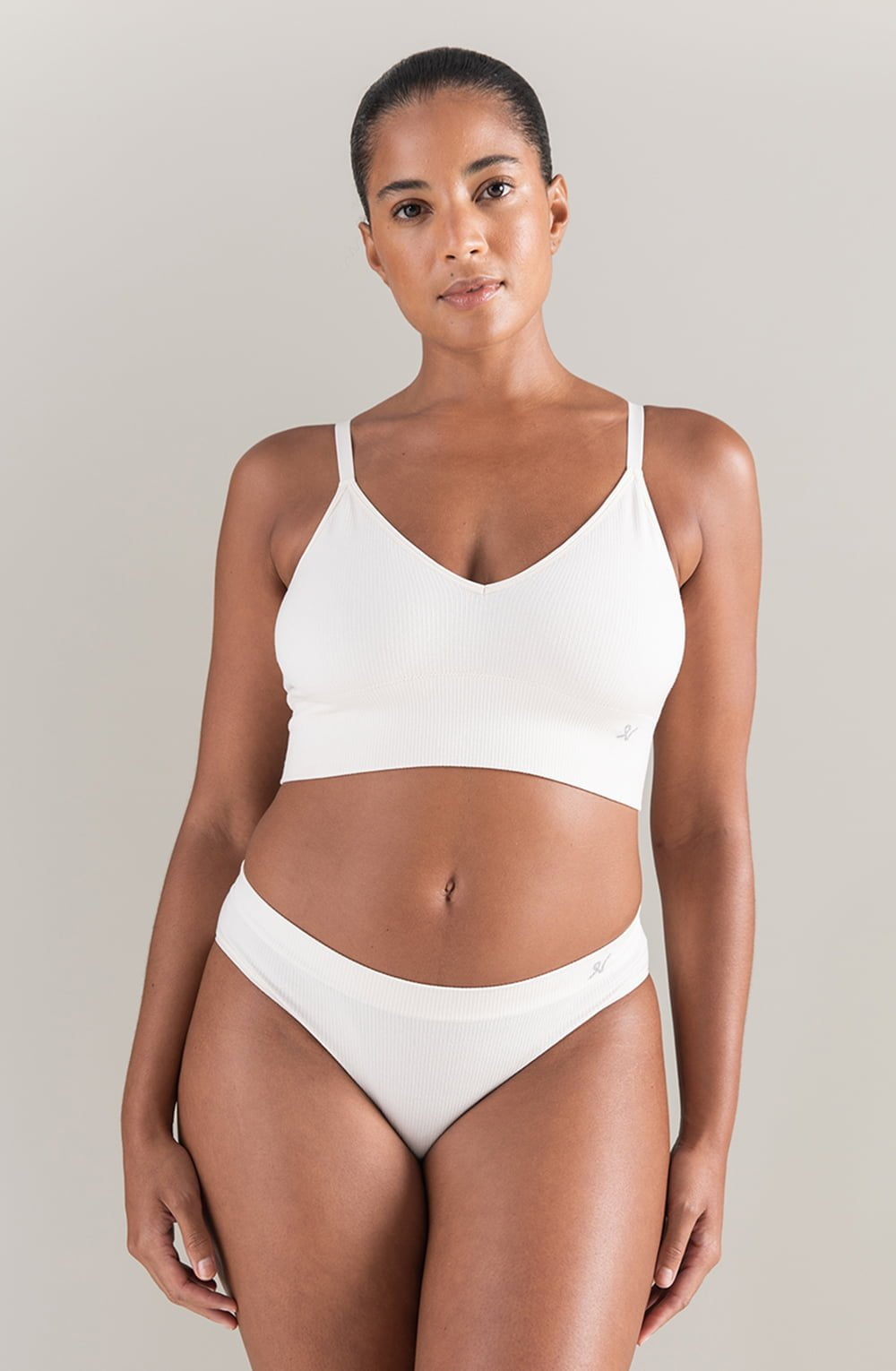 حمالة صدر TENCEL™ Seamless Bralette بلون رملي أبيض