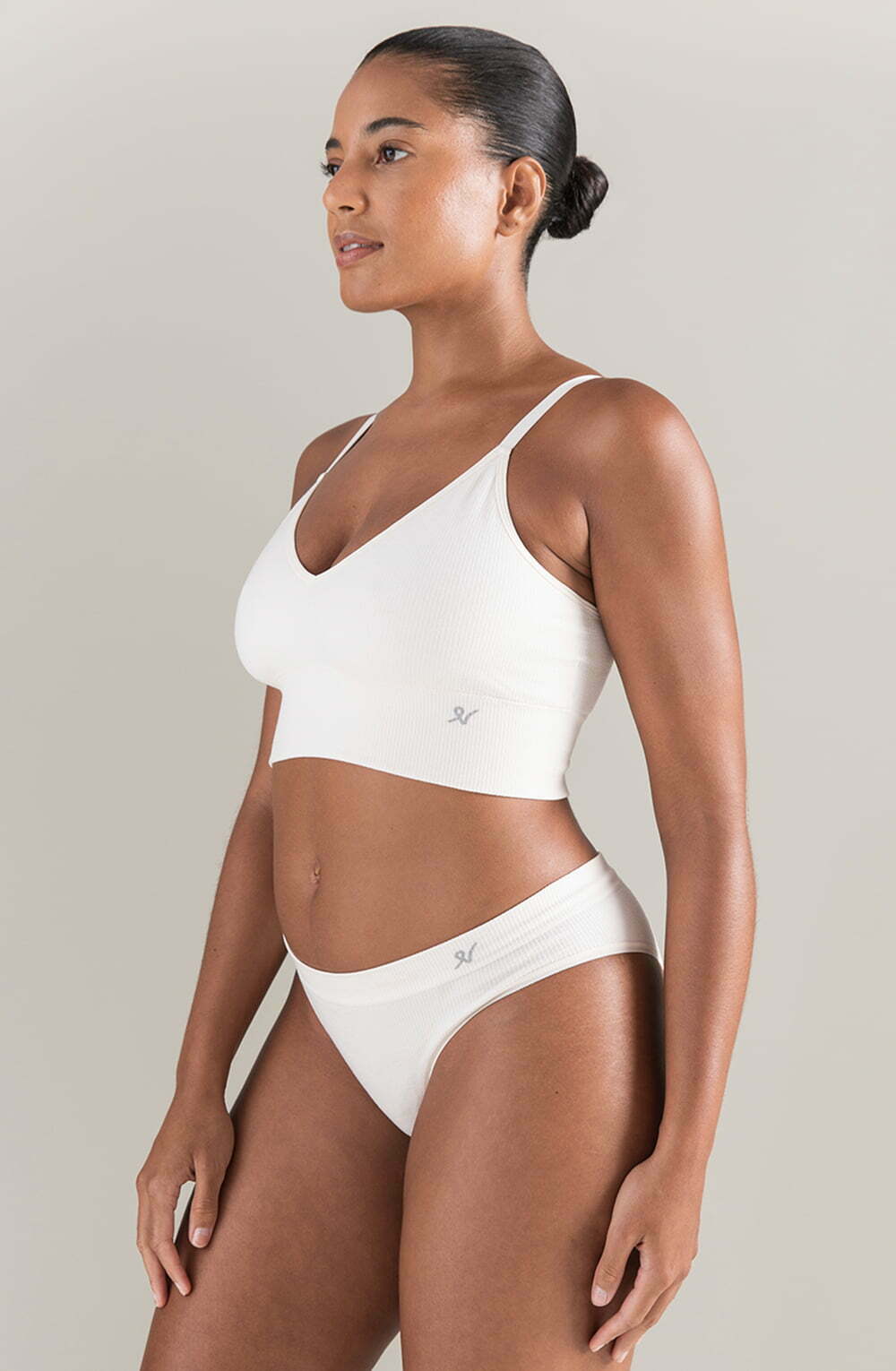 حمالة صدر TENCEL™ Seamless Bralette بلون رملي أبيض